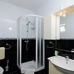 Wisteria Apartman *
