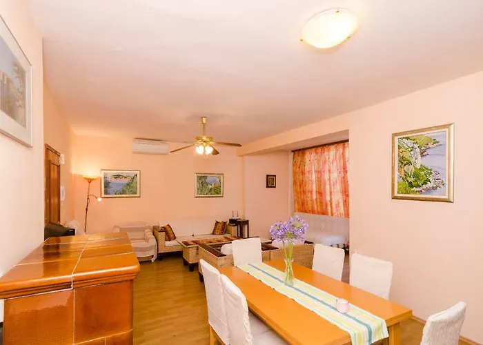 Apartament Wisteria *