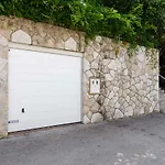 Apartman Wisteria *