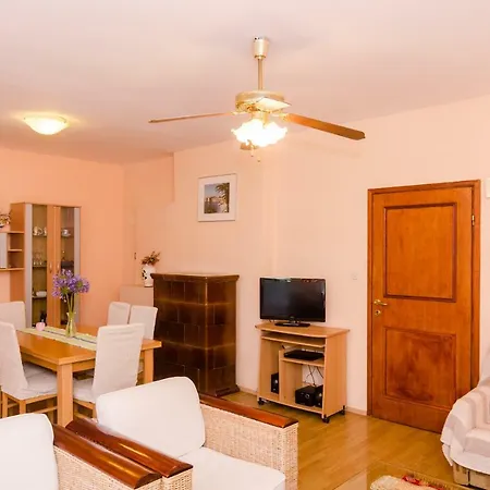 Wisteria * דוברובניק