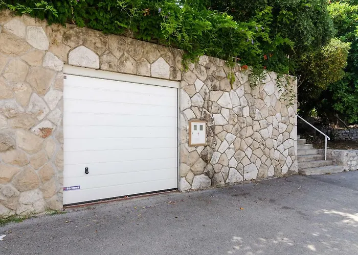 アパート Wisteria *