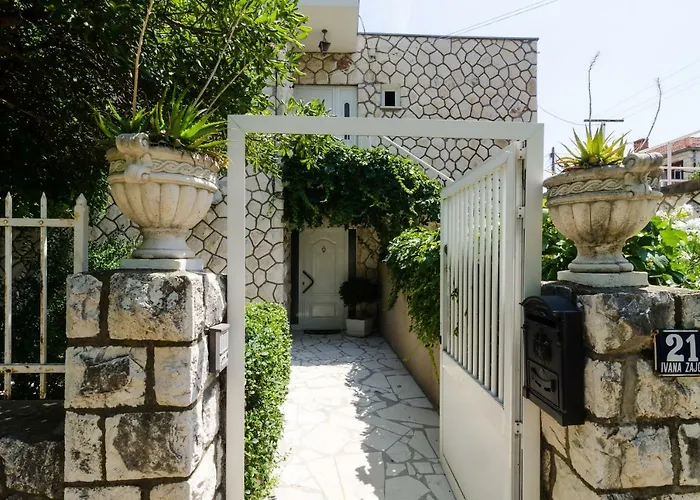 アパート Wisteria *