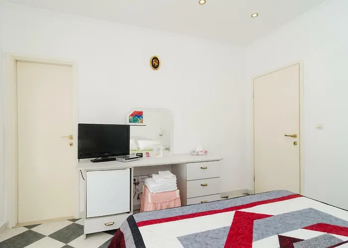 Wisteria アパート ドゥブロブニク