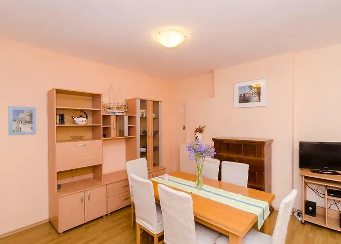 Wisteria * ドゥブロブニク