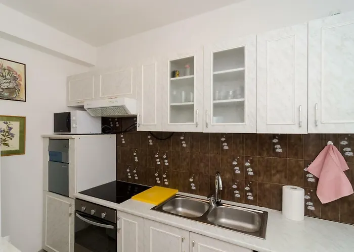 Wisteria アパート