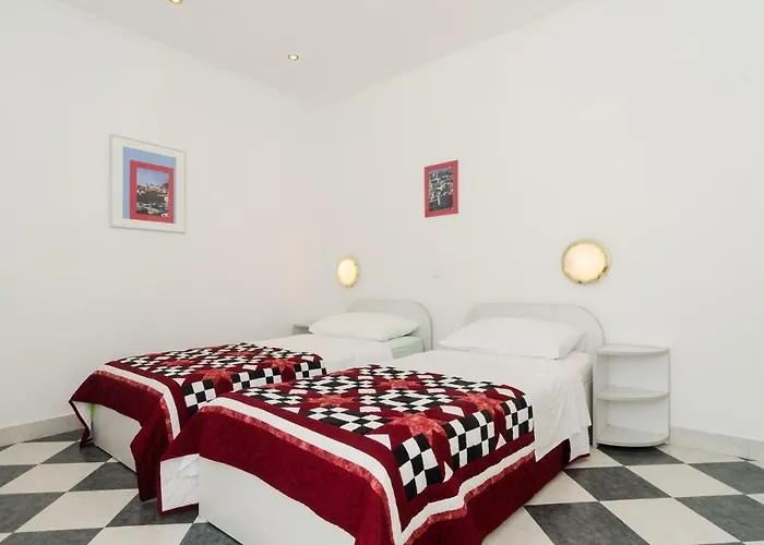 Wisteria ドゥブロブニク