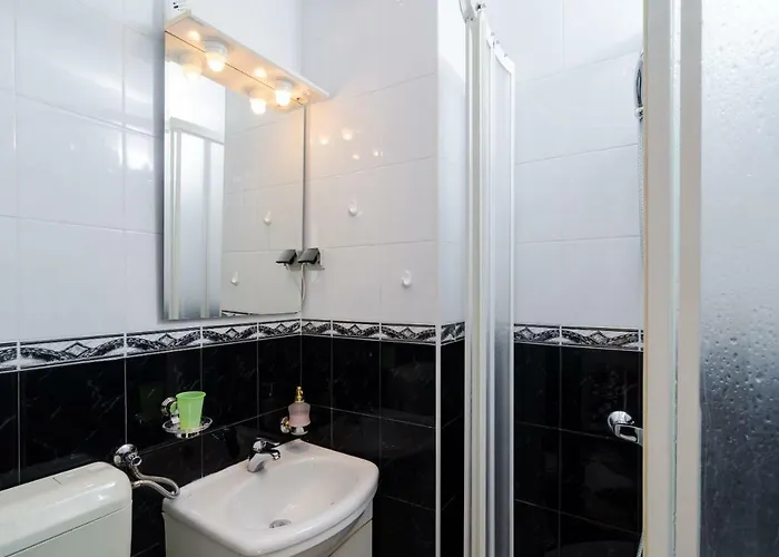 Wisteria アパート *