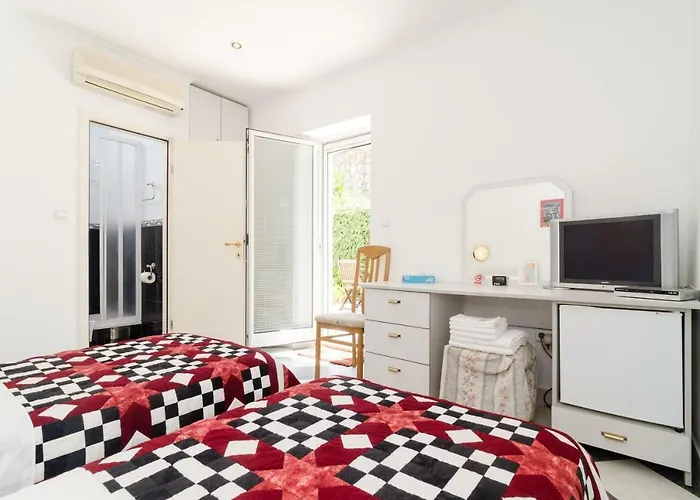 アパート Wisteria ドゥブロブニク