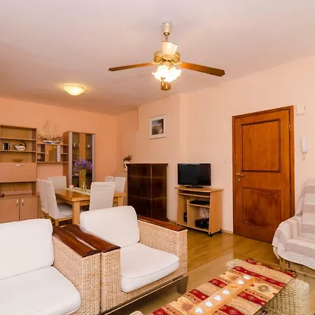 Wisteria * Dubrovnik